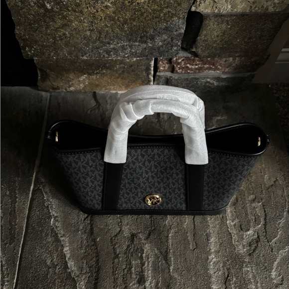 NWT Michael Kors Luisa Small Satchel - Picture 9 of 14